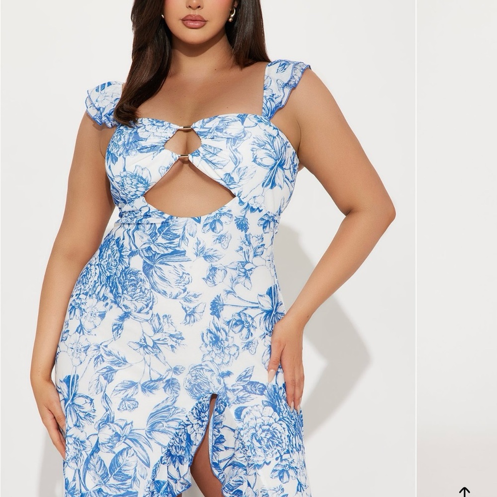 Fashion Nova Floral Blue and White Women's Dress - Picture 5 of 9